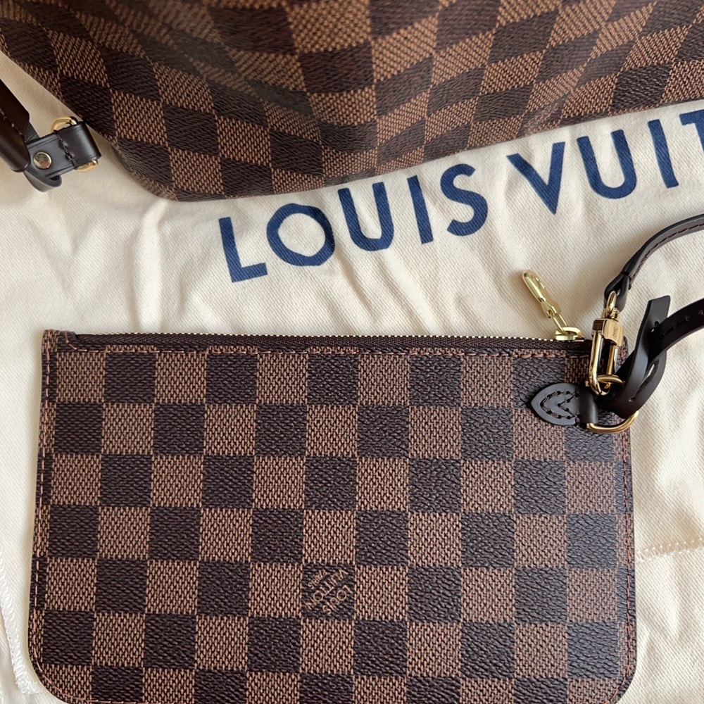 Louis Vuitton Neverfull PM Damier Ebene - Picture 8 of 11